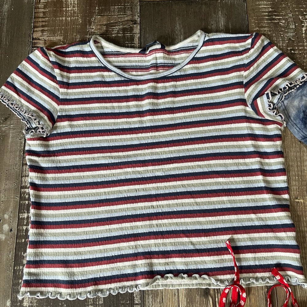 Juniors summer top bundle - Picture 2 of 8